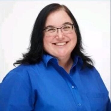 Kirsten Levin